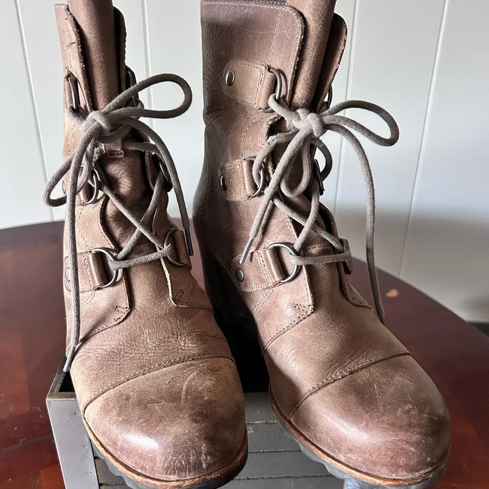 Sorel Women's Joan of Arctic Wedge Mid Size 9 - Picture 3 of 3